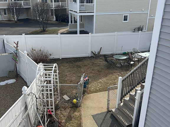 3rd image of 522 Ocean Blvd