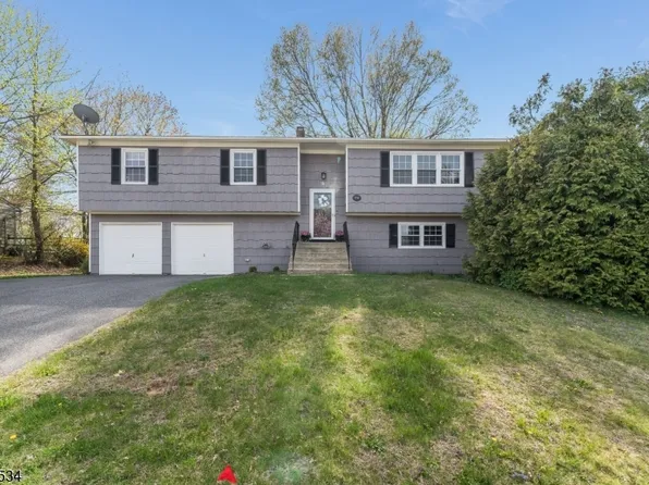 214 Powderhorn Dr, Lopatcong Twp., NJ 08865