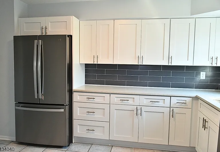 10 Garden Dr #2 — Photo 9