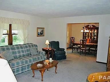 5th image of 7011 N Fox Point Dr