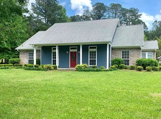 54 Woodlake Dr, Starkville, MS 39759