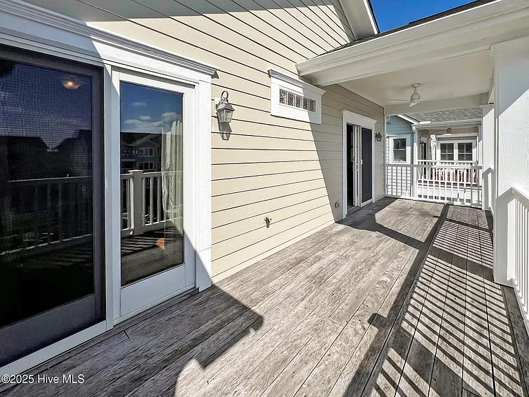 148 Wharf Landing Dr #F — Photo 13