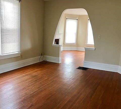 5th image of 46 Bartley Ave