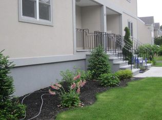 67 Pine St #B, Woburn, MA 01801