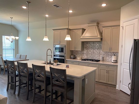 3rd image of 2209 Essex Ct