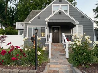 322 E 11th St, The Dalles, OR 97058