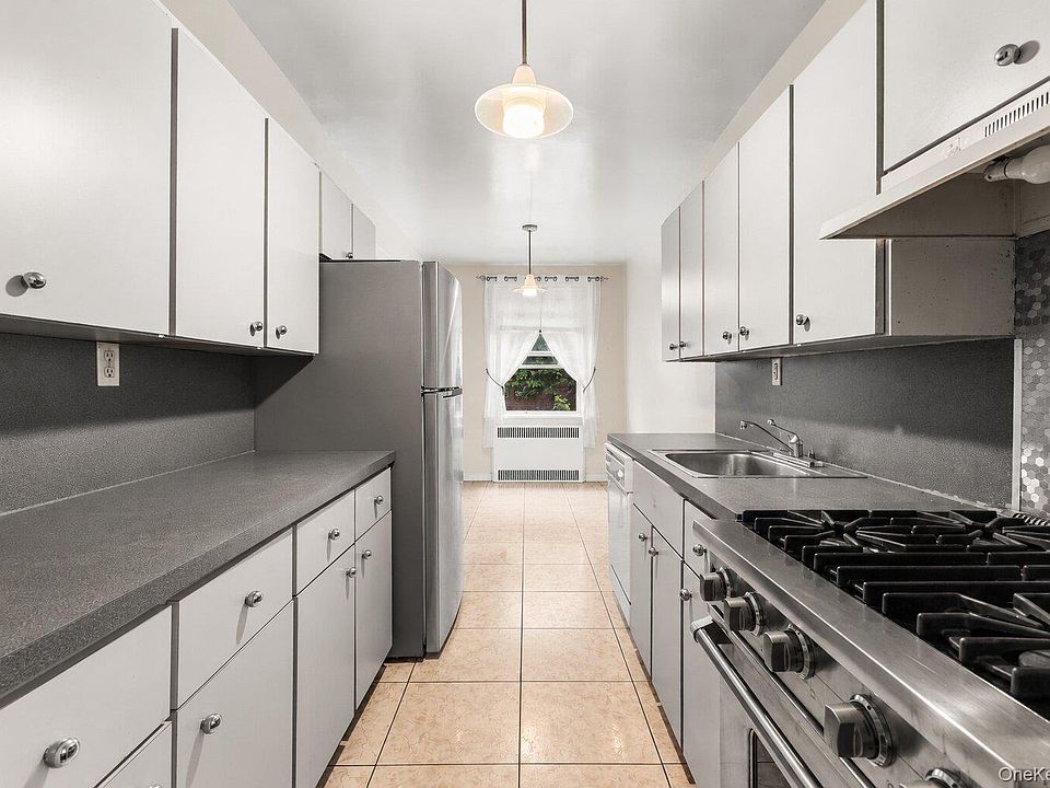 1st image of 100 Avenue P #H1