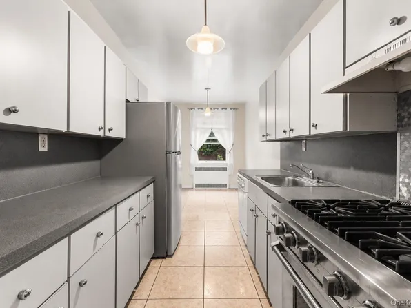 100 Avenue P #H1, Brooklyn, NY 11204
