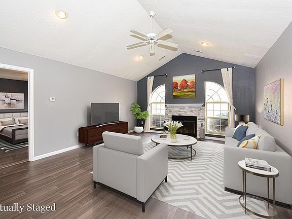 3rd image of 9410 Clermont Cir