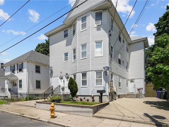18 Coyle Ave, Pawtucket, RI 02860