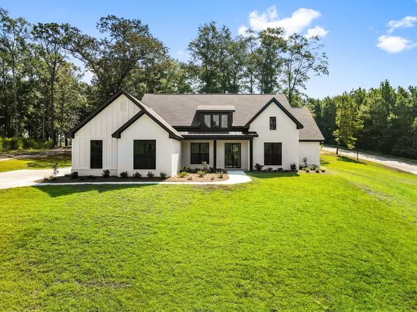 2 Pinehill Ct, Hattiesburg, MS 39402