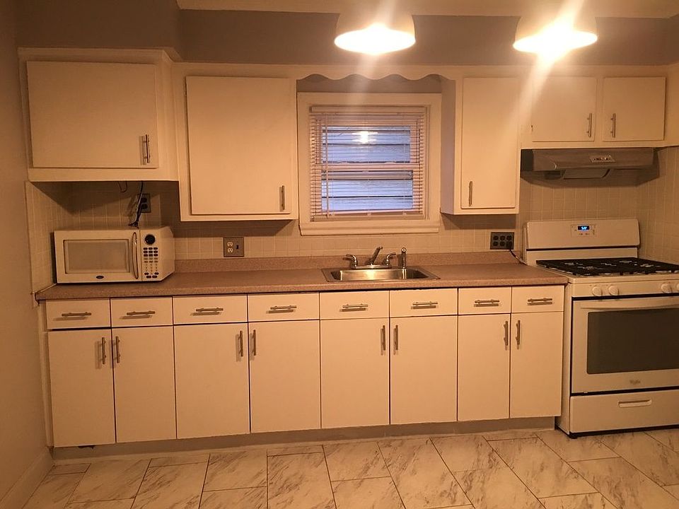 1st image of 3086 42nd St #1