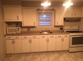 3086 42nd St #1, Astoria, NY 11103
