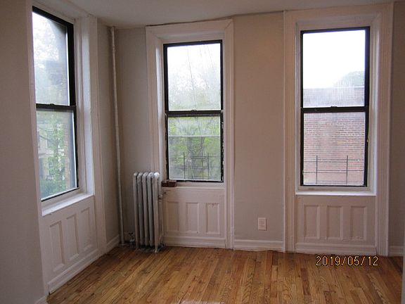 4th image of 224 Sterling St #A2