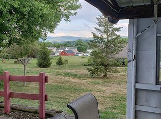 3 Center Ave, Smithfield, PA 15478