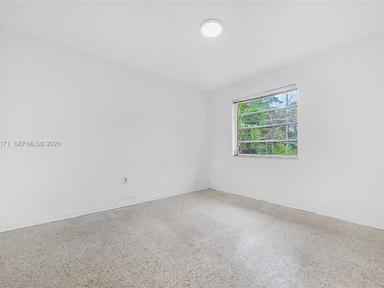 2661 SW 11th St #8 — Photo 7