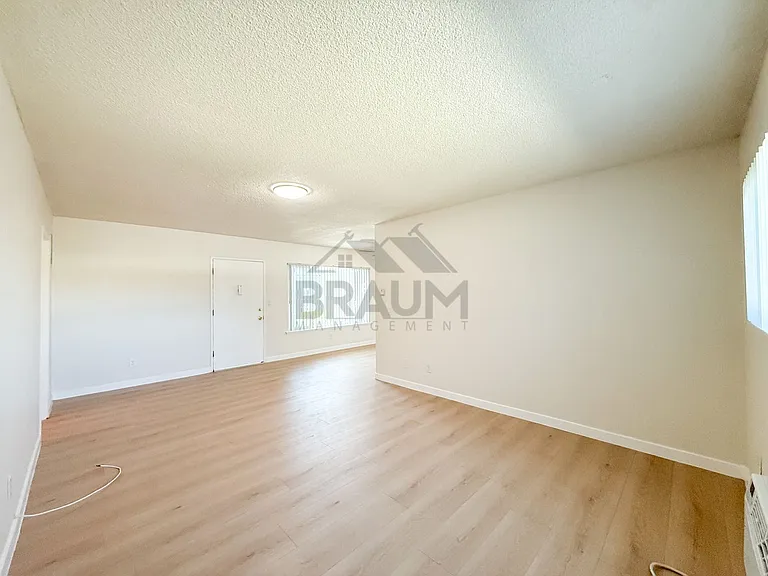 5131 Buffalo Ave — Photo 18