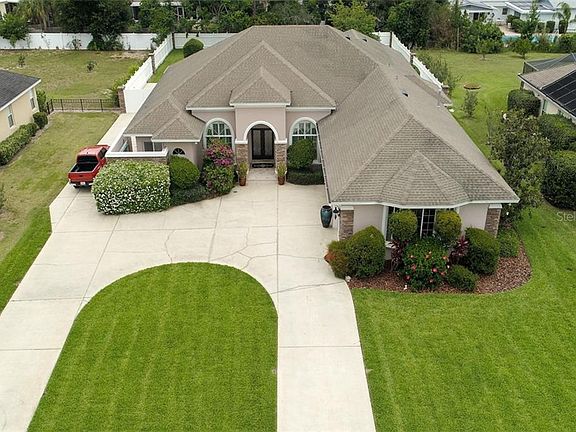 2nd image of 113 Covington Cv SE