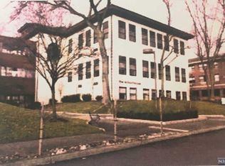 164 Union St #3D, Ridgewood, NJ 07450