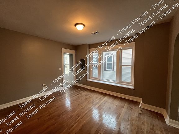 3rd image of 2342 Seneca St #2