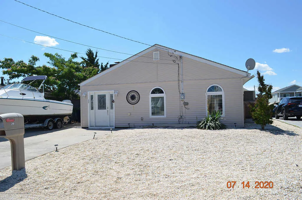 29 Lake Huron Dr photo 1
