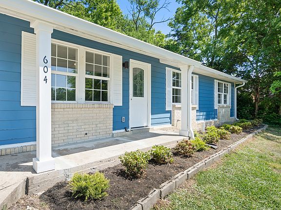 4th image of 604 Valley Grove Ct