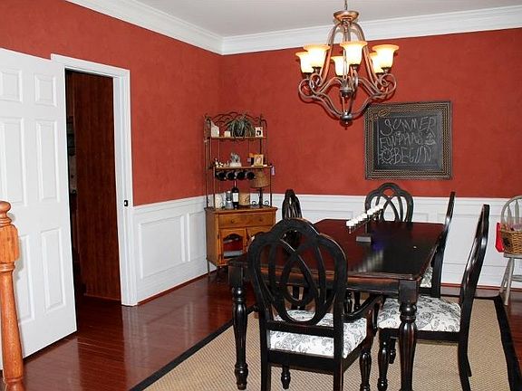 4th image of 1087 Lakefield Walk