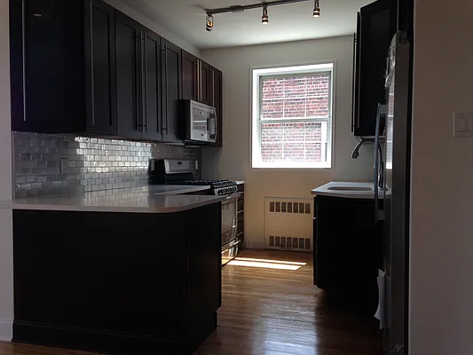 Sold by Rolling Stone Realty LLC | media 21