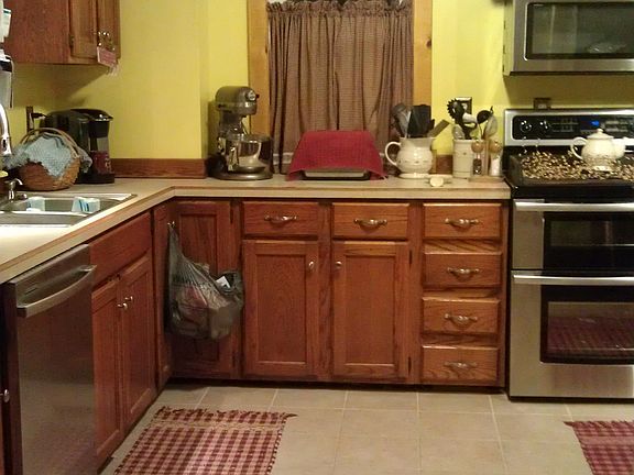 2nd image of 4661 Thornhill Dr
