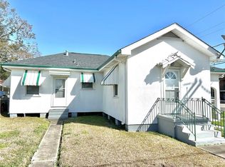 2631 Lafayette St, Gretna, LA 70053