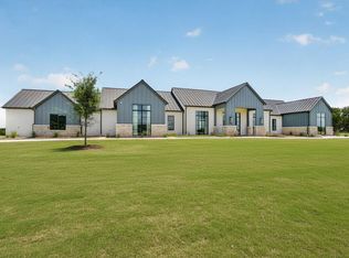 220 Cavalier Ct, Strawn, TX 76475