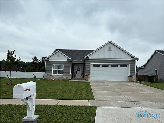 5th image of 5015 E Plaza Blvd