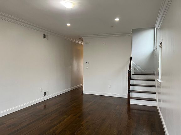4th image of 216 Roman Ave #2