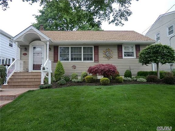3rd image of 85 Gardner Ave
