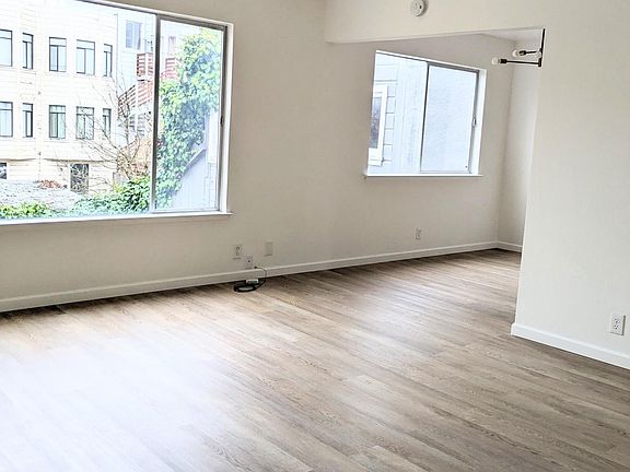3rd image of 454 23rd Ave APT 2