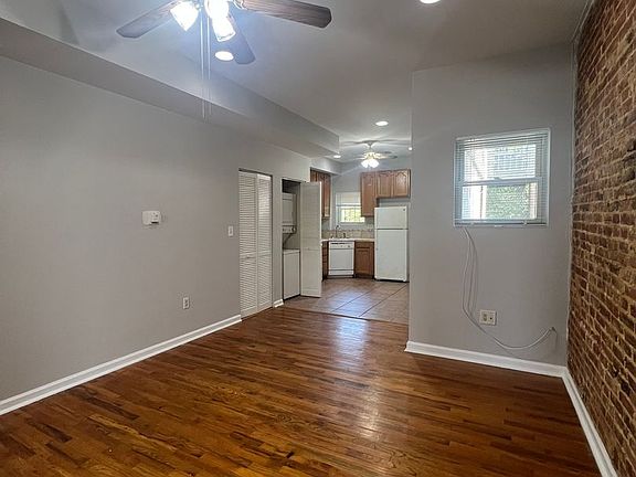 4th image of 1408 W Franklin St #548898D53