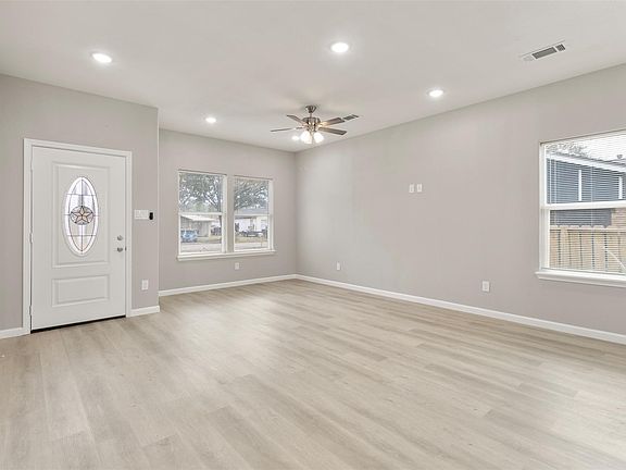 5th image of 206 S Brownell St
