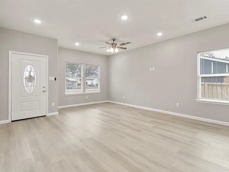 206 S Brownell St — Photo 5