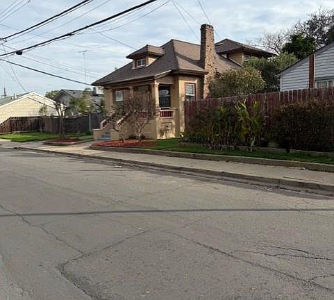 4th image of 4114-4112 8th Ave
