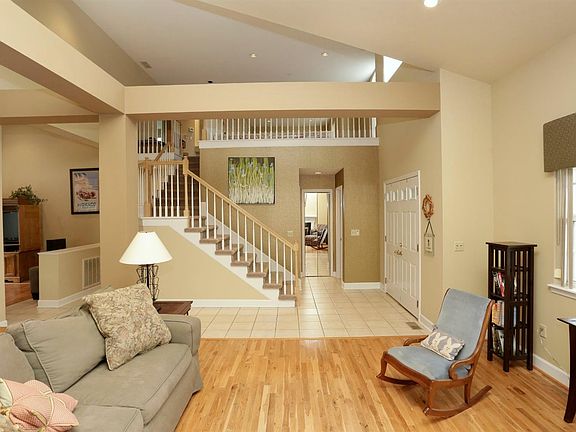 4th image of 801 Quarter Horse Ct