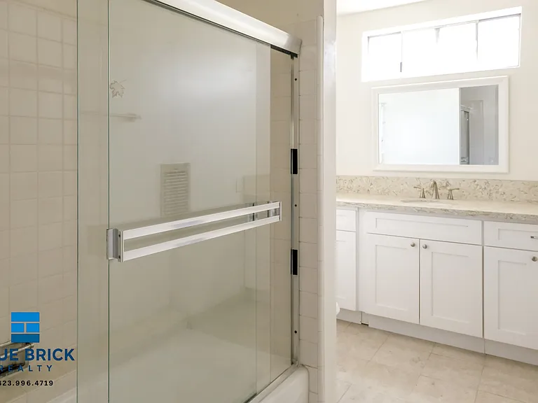 1517 S Sherbourne Dr #3 — Photo 10