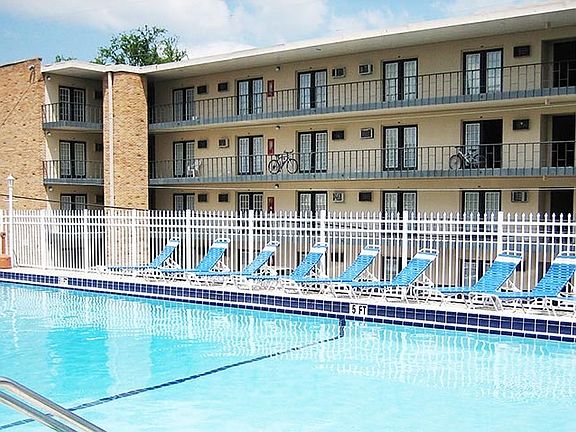 Pool deck