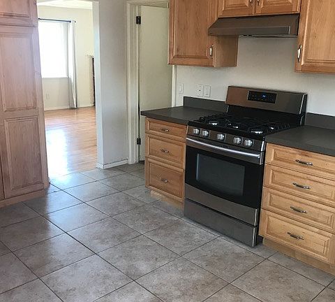 3rd image of 5109 63rd St