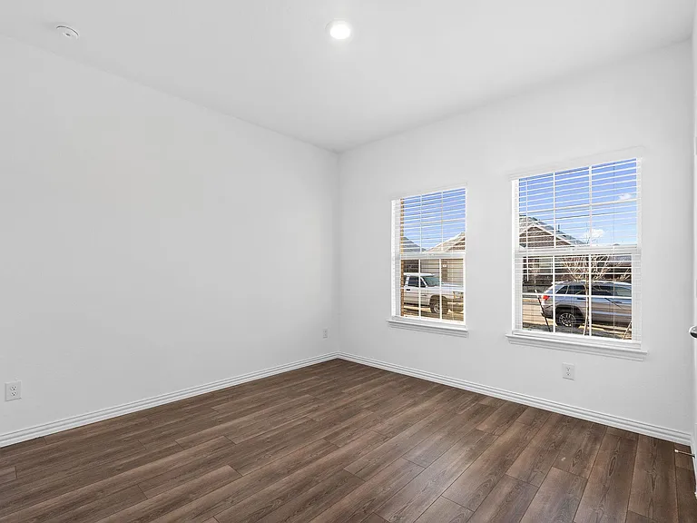 764 Hawthorn St — Photo 15