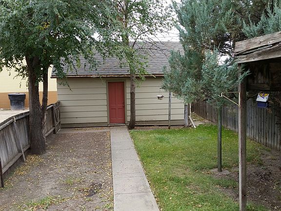 3rd image of 631 2nd Ave N