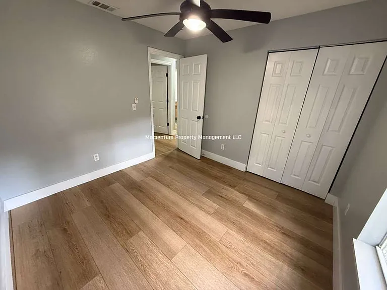 6409 N 41st St — Photo 11