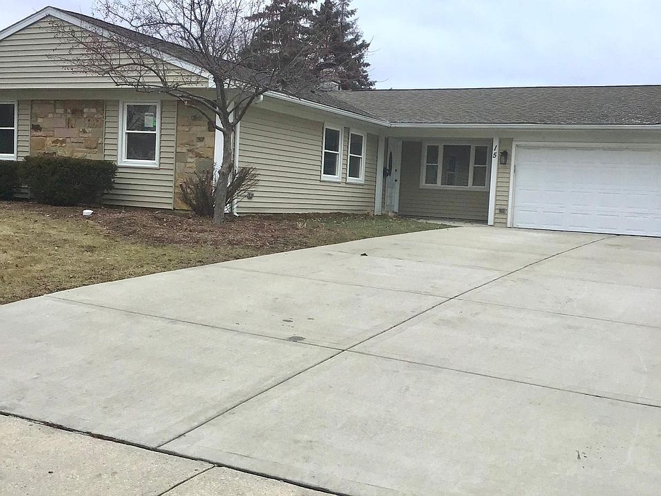 1st image of 15 Cumberland Dr