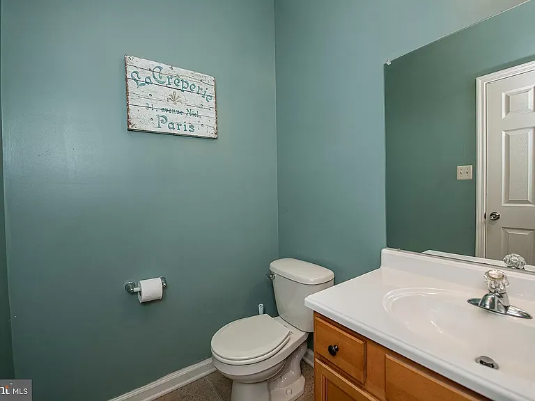 79 Hannah Ct — Photo 12