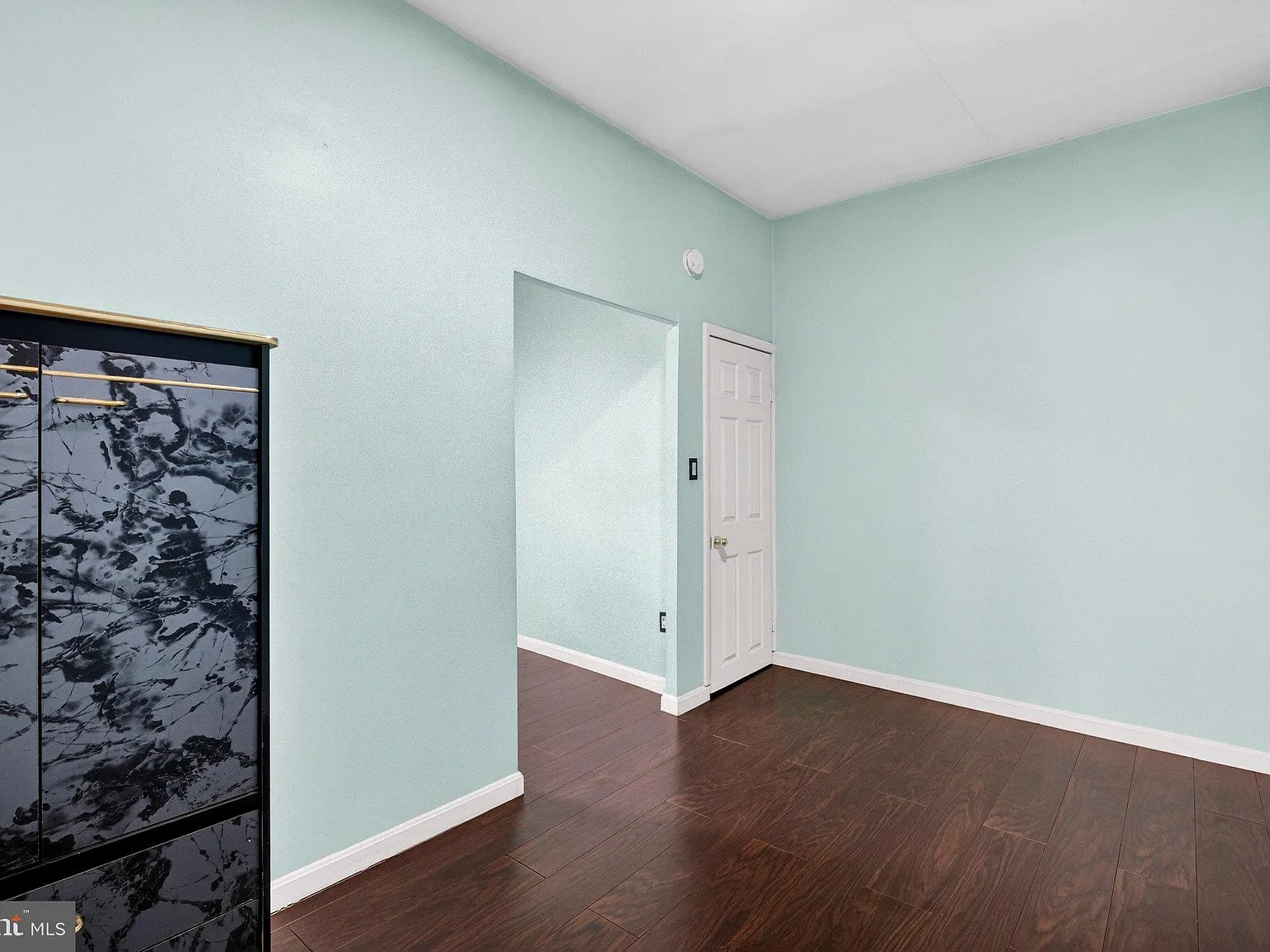 5 bed, 2.0 bath, 3008 sqft, $2,300 — Photo 4