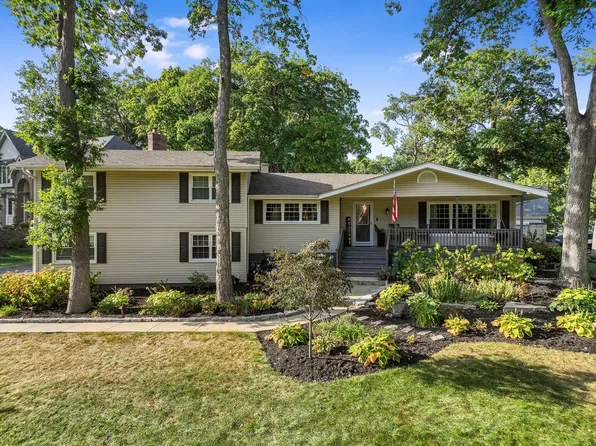 11426 S Brightway Dr, Mokena, IL 60448